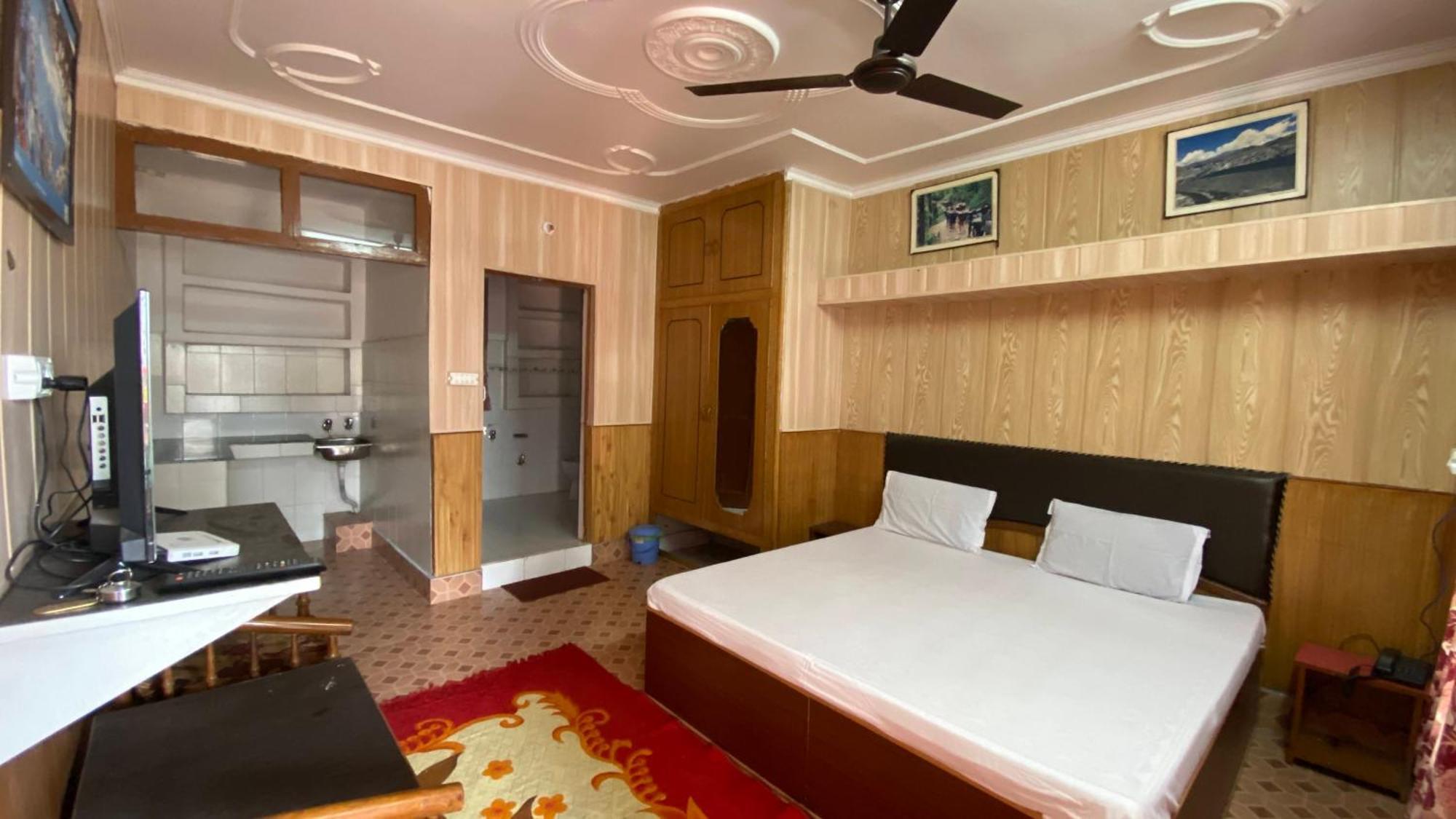 Hotel Ekant Lodge McLeod Ganj Εξωτερικό φωτογραφία